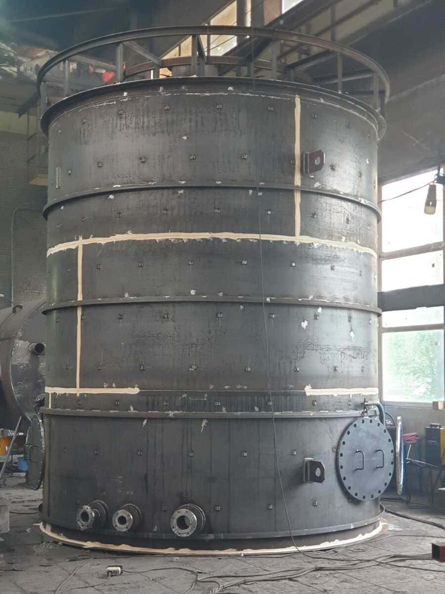 Резервуары вертикальные стальные РВС по выгодным ценам на заводе металлоконструкций СтройМК в Красноярске